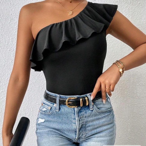 Black Ruffled One-Shoulder Top - Picture 3 of 5